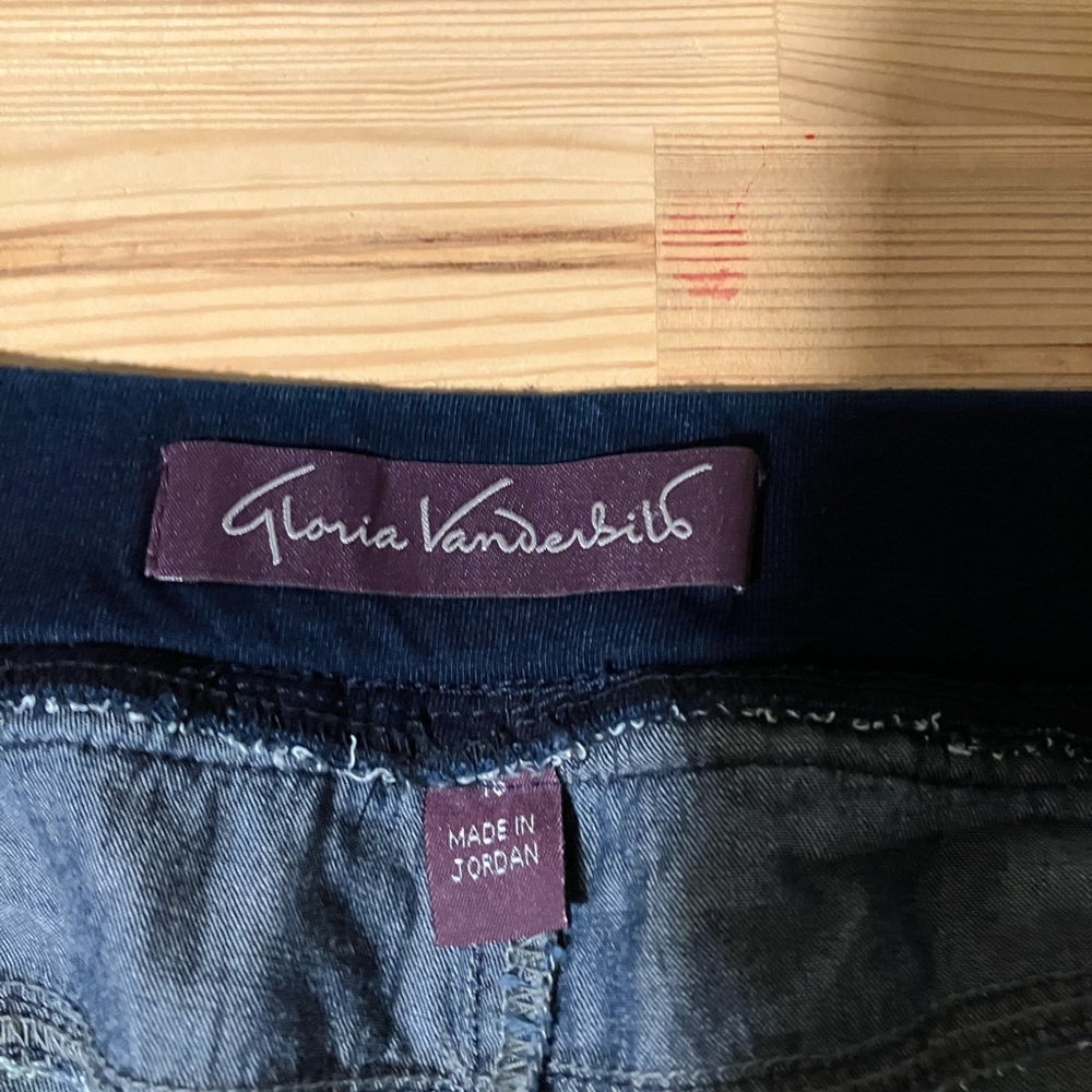 Women Blue light Denim shorts 
GLORIA VANDERBILT SIZE 16 - Picture 5 of 5